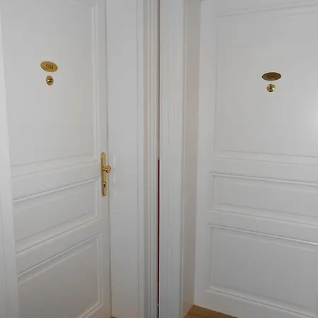 The Palace And 4* Praha